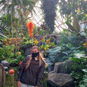 Meet your Posher, Camille